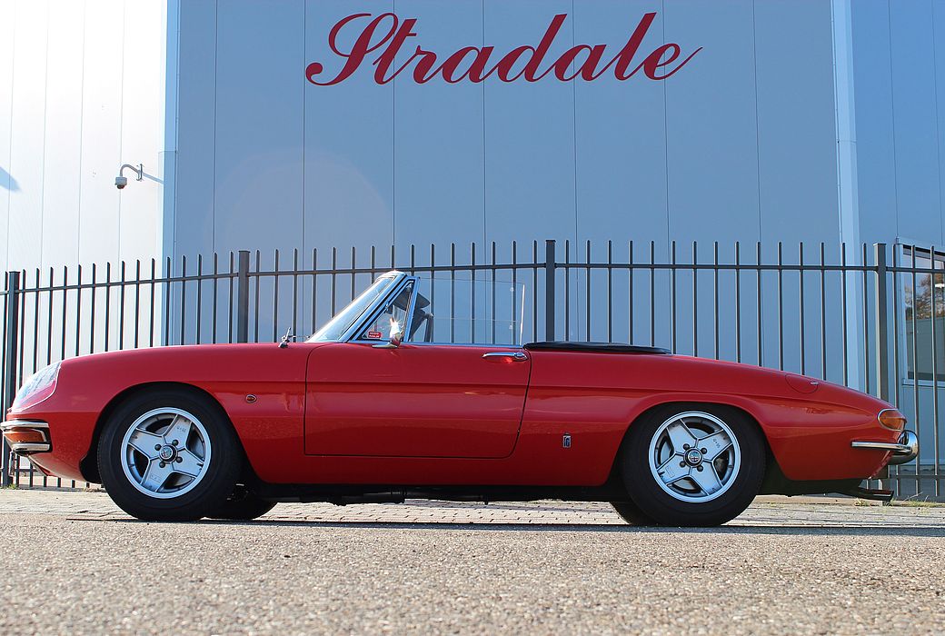 Alfa Romeo Duetto Spider 1750