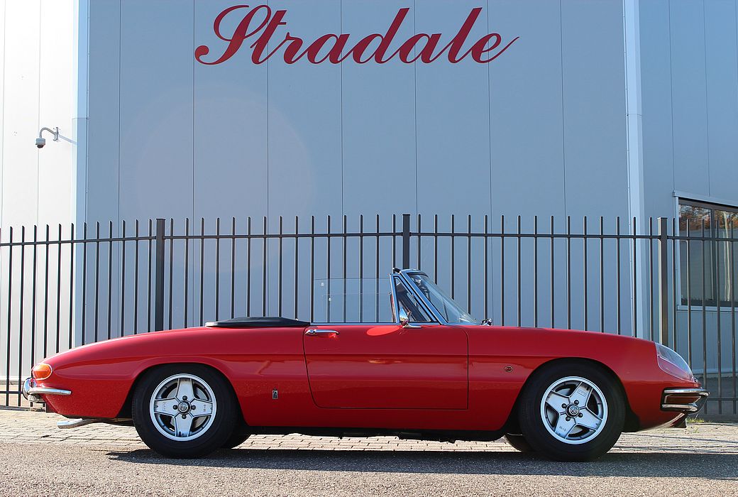 Alfa Romeo Duetto Spider 1750