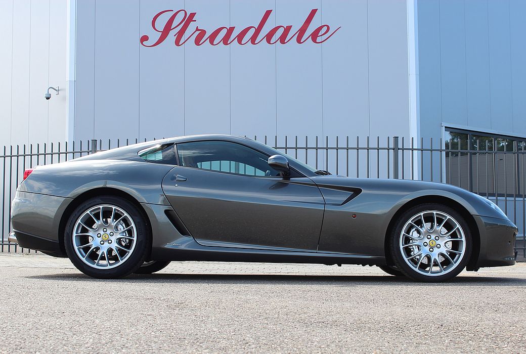 Ferrari 599 GTB Fiorano 2007 Grigio