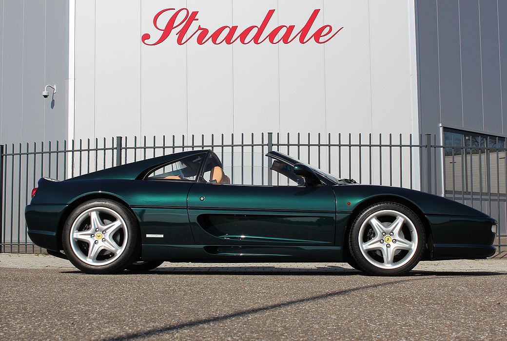 Ferrari F355 GTS 1995 Verde